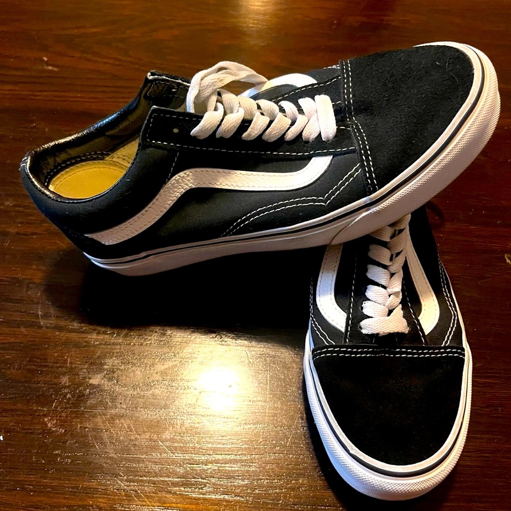 Vans - Picture 5 of 6